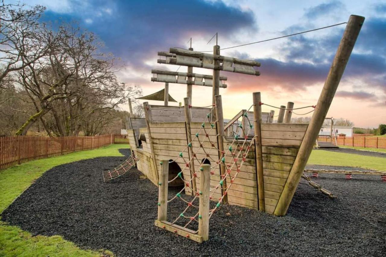 Apple Tree Lodge Hot Tub 3 Bedroom 2 Bars Morpeth Exterior photo